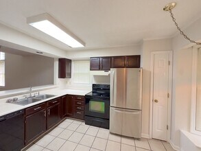 10421 Raven Brook Ln in Knoxville, TN - Building Photo - Building Photo
