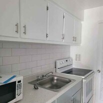 1731 NE 60th St, Unit 3 in Fort Lauderdale, FL - Building Photo