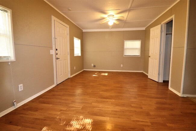 803 Penn St in Brownwood, TX - Building Photo - Building Photo