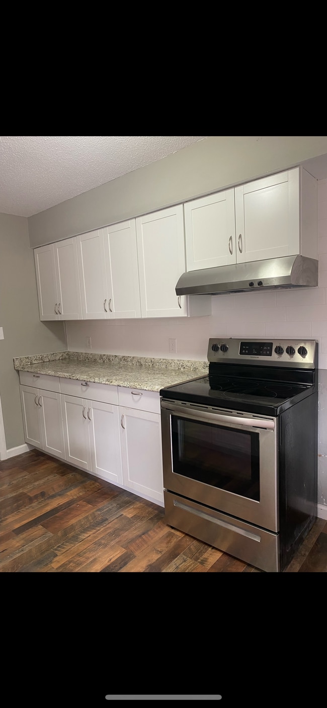 106 Aldrin St in Tullahoma, TN - Building Photo - Building Photo