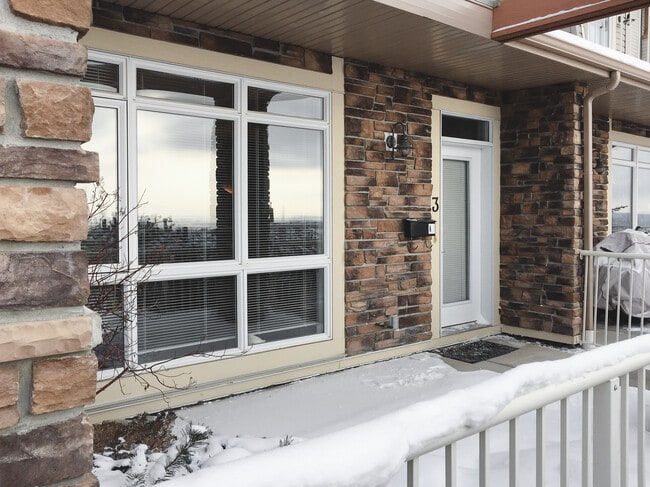 property at 109 Rockyledge Vw NW