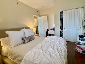 636 Beacon St, Unit 303 in Boston, MA - Building Photo - Building Photo