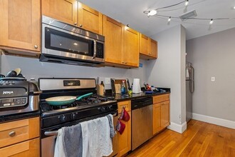 44 Hillside St, Unit 1 in Boston, MA - Building Photo - Building Photo