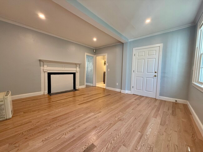 74 John St, Unit 1L
