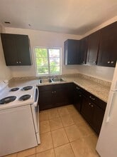 633 Broad St NW in Cleveland, TN - Building Photo - Building Photo