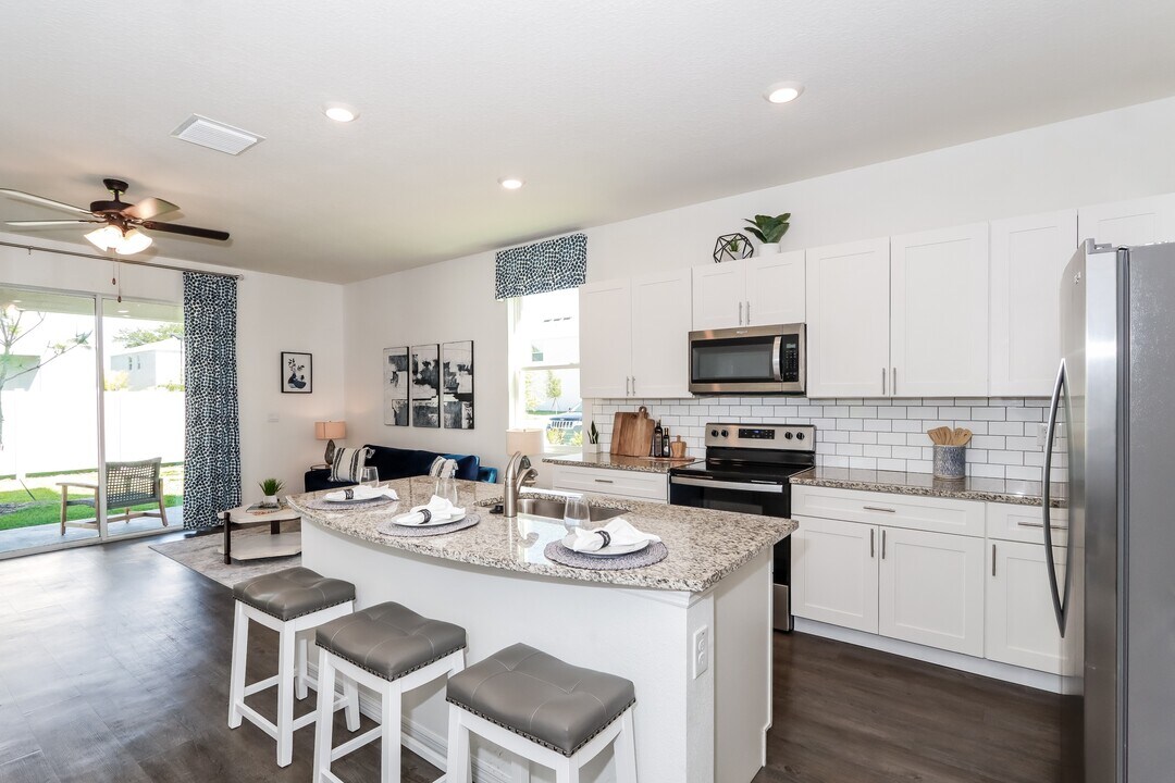 11945 Stoneport Pl in Riverview, FL - Foto de edificio