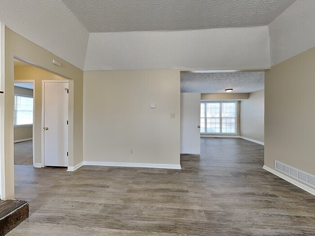 1029 Terance Ave in Jonesboro, GA - Building Photo - Building Photo