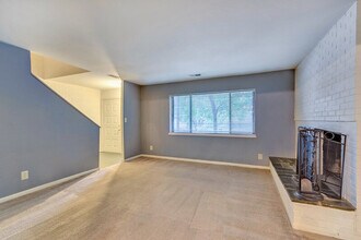 306 Harvest Dr in Charlottesville, VA - Building Photo - Building Photo