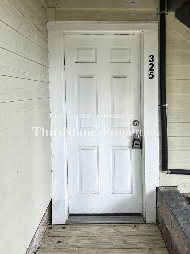 325 7th St W in Jacksonville, FL - Building Photo - Building Photo