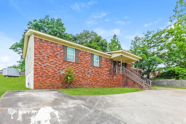 357-355 5 Acre Rd in Hueytown, AL - Foto de edificio - Building Photo