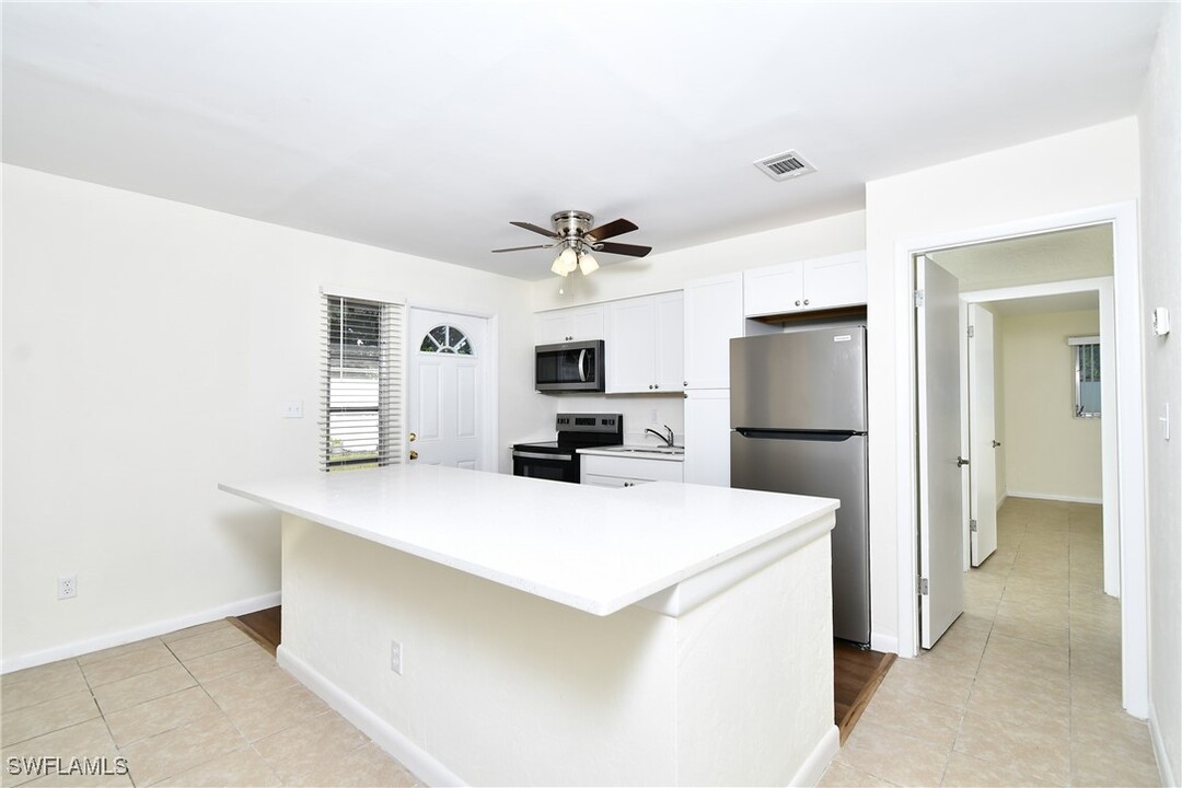 44 Tangelo Ct in Lehigh Acres, FL - Building Photo