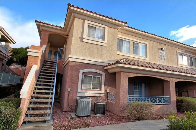 401 Pine Haven St in Las Vegas, NV - Foto de edificio - Building Photo