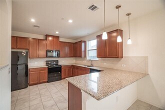 6412 Carriage Pines Dr in Austin, TX - Building Photo - Building Photo