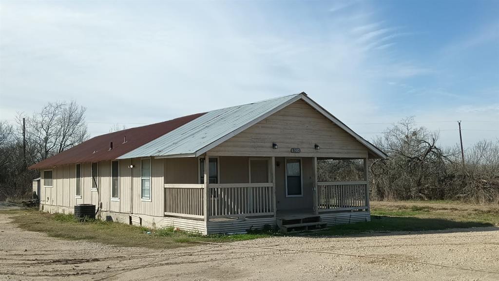 18501 Blake Manor Rd in Manor, TX - Building Photo