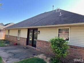 3755 Carmona Dr in Newburgh, IN - Building Photo - Building Photo