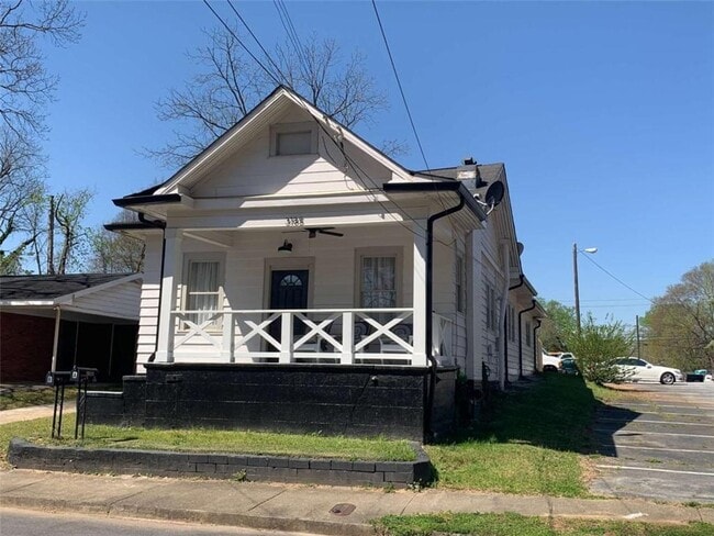 property at 3185 Jackson St