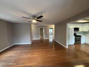 274 Easy St in Howell, NJ - Building Photo - Building Photo