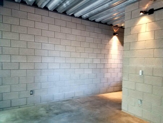 525 E Willetta St in Phoenix, AZ - Building Photo - Building Photo
