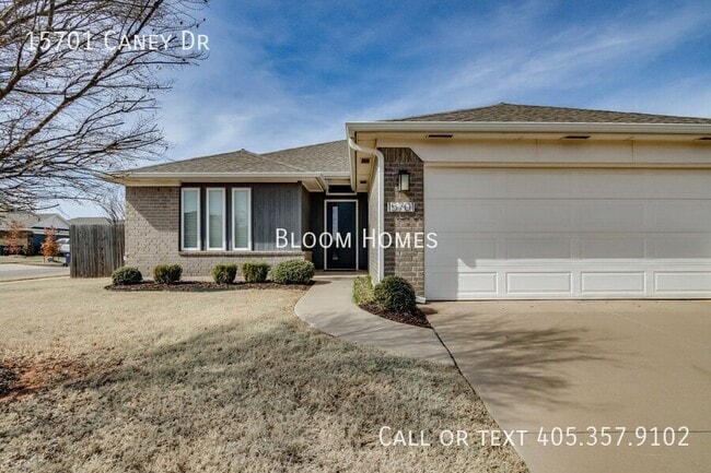 15701 Caney Dr in Edmond, OK - Building Photo - Building Photo