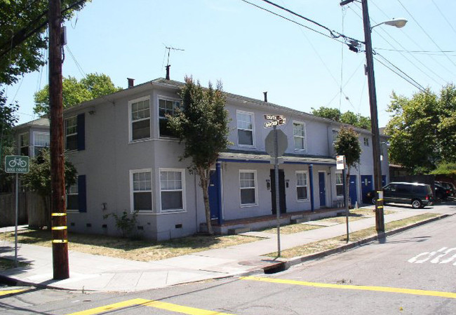 2301-2309 8th St in Berkeley, CA - Foto de edificio - Building Photo