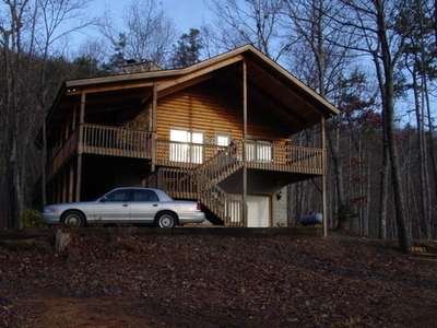 445 Tutiyi Ln in Murphy, NC - Foto de edificio