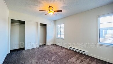 1213 George Washington Way in Richland, WA - Building Photo - Building Photo