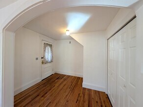 119 Lowell St, Unit 3 in Somerville, MA - Building Photo - Building Photo