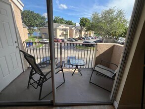 2451 NW 96th Terrace in Pembroke Pines, FL - Building Photo - Building Photo