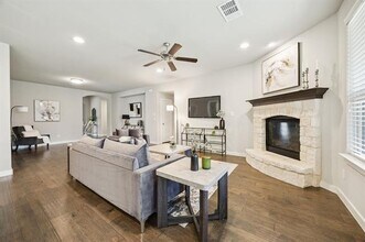 1733 Lark Ln in Argyle, TX - Building Photo - Building Photo