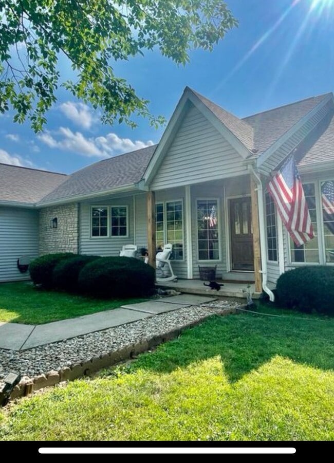 property at 9002 Grandview Rd