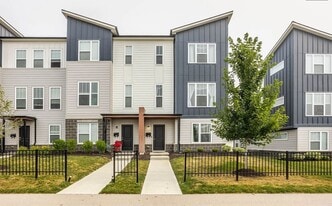 2901 W New York St in Indianapolis, IN - Building Photo