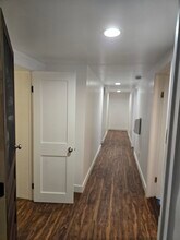 1466 Ridge Way, Unit 1466 lower level in Los Angeles, CA - Foto de edificio - Building Photo