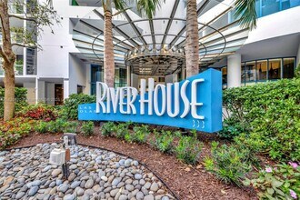 333 Las Olas Way in Fort Lauderdale, FL - Building Photo - Building Photo