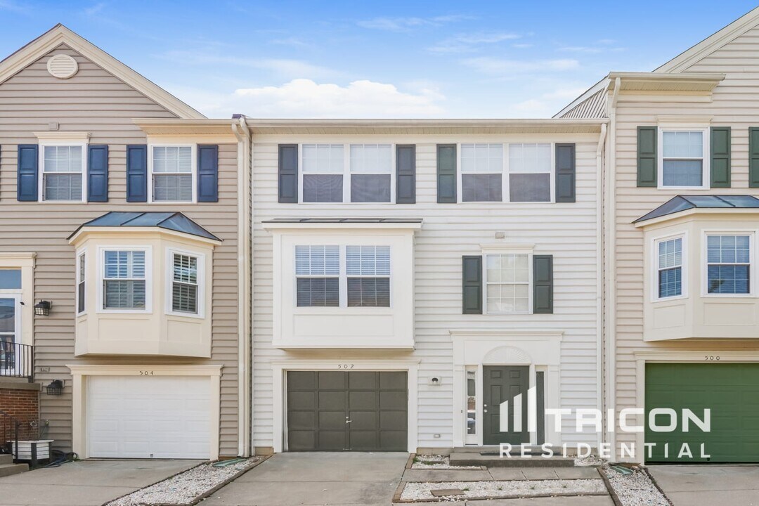502 Waters Cove Ct in Stafford, VA - Building Photo