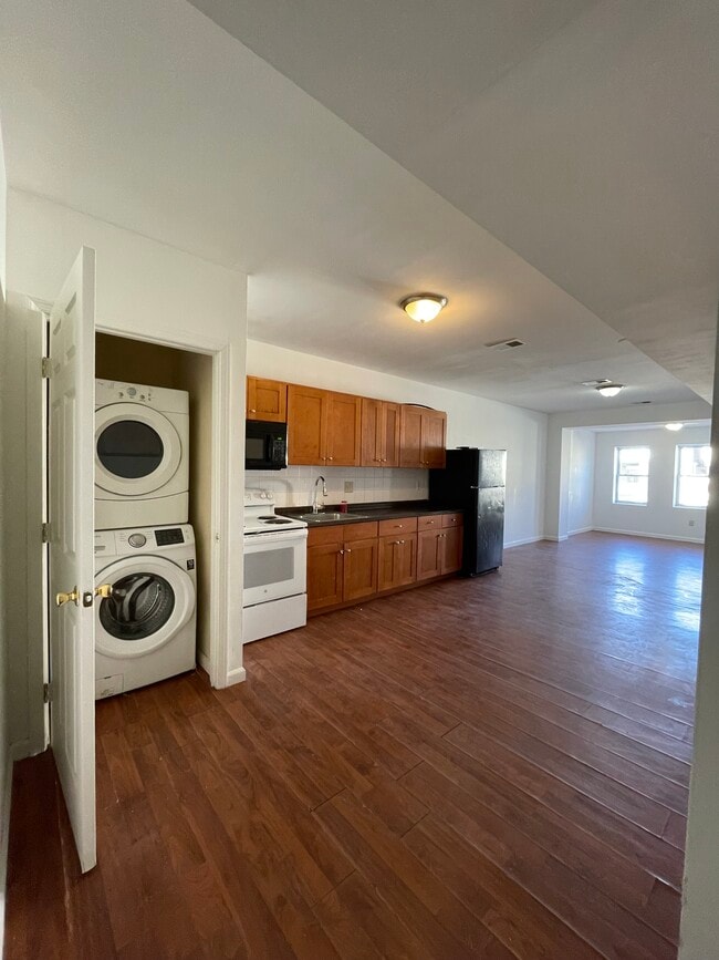 6006 Chestnut St, Unit 2