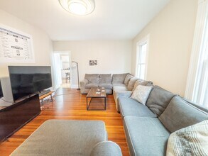 30 Carver St in Cambridge, MA - Building Photo - Building Photo