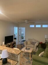 328 Saint Paul St, Unit 4 in Brookline, MA - Building Photo - Building Photo