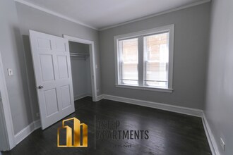 1400 N Harding Ave, Unit 1 in Chicago, IL - Building Photo - Building Photo