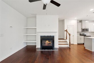 4914 Longview Walk in Decatur, GA - Foto de edificio - Building Photo