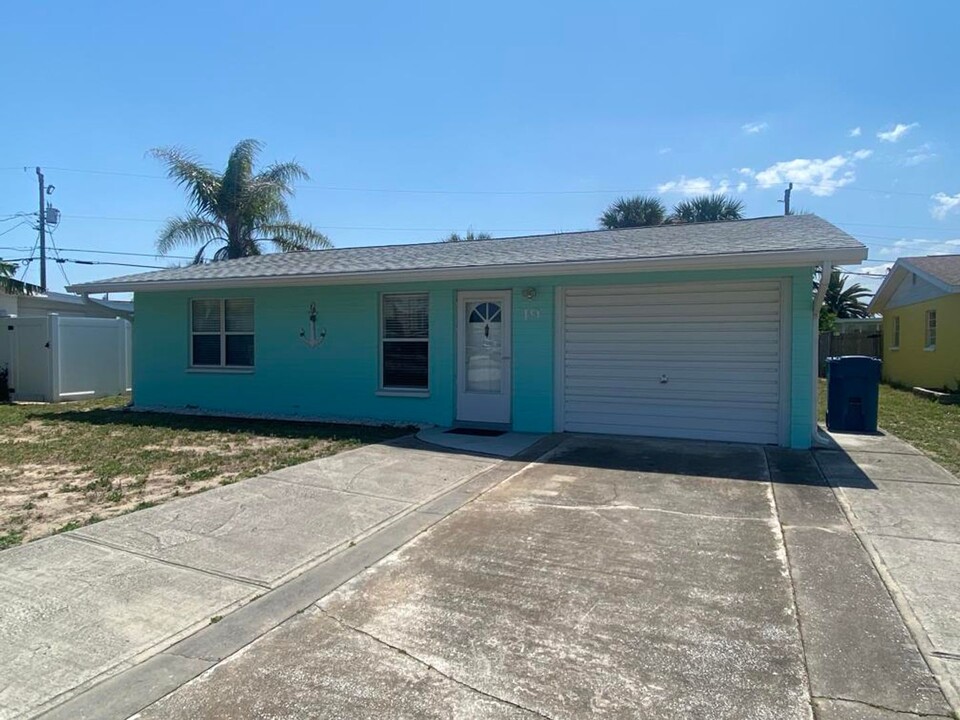 19 Rivershore Dr in Ormond Beach, FL - Building Photo
