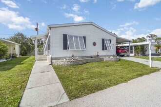 6 7th St W in Nokomis, FL - Foto de edificio - Building Photo