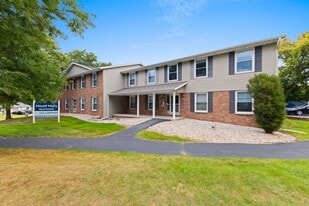 Mount Mary Apartments in Green Bay, WI - Building Photo