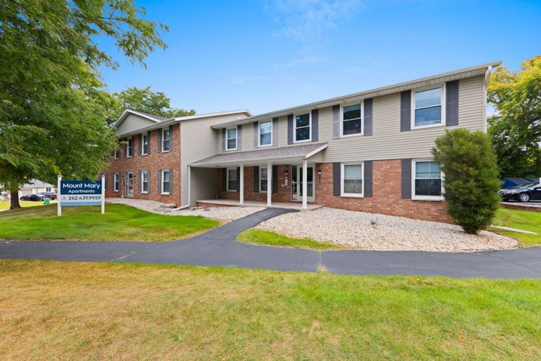 Mount Mary Apartments in Green Bay, WI - Foto de edificio