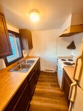 1995 Cottage Ave E in St. Paul, MN - Building Photo - Building Photo