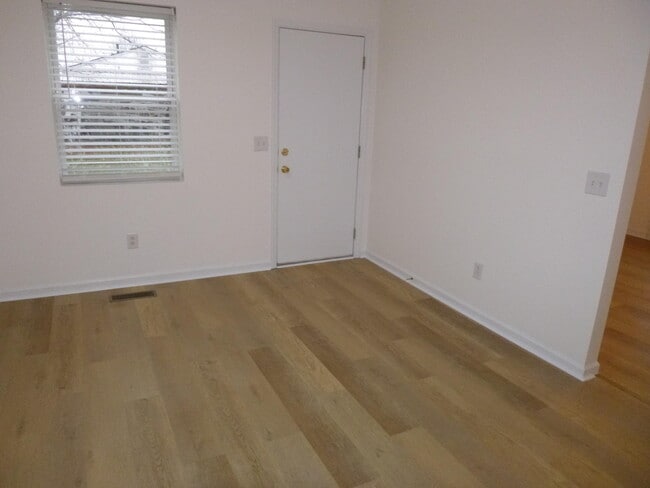 1208 Fiesta Way in Frankfort, KY - Building Photo - Building Photo