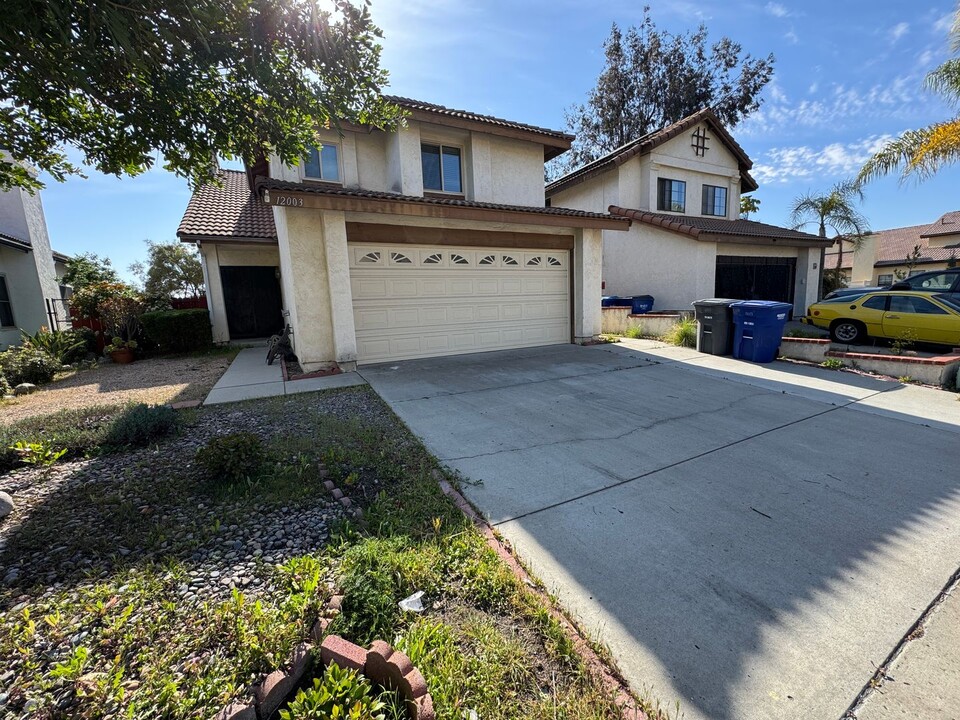 12003 Calle Naranja in El Cajon, CA - Building Photo