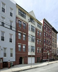 416 Grand St in Hoboken, NJ - Foto de edificio - Building Photo