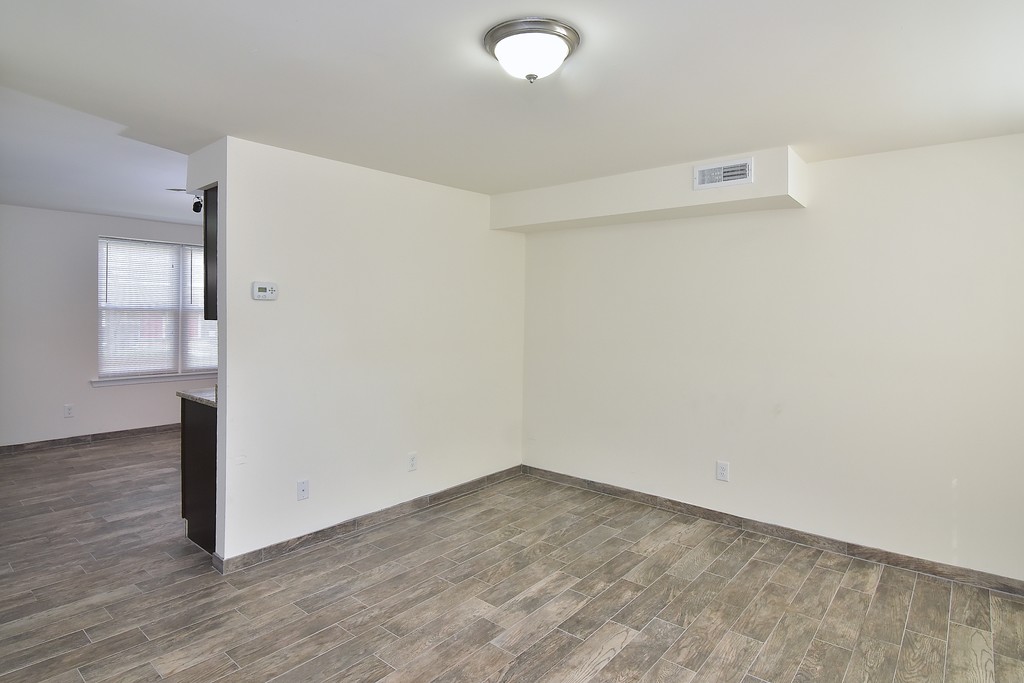 Moorestown Oaks Apartments in Moorestown, NJ