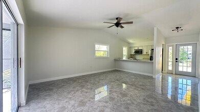 1672 Atlanta Plaza Dr in Sanibel, FL - Building Photo - Building Photo