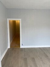 813 W 43rd St in Los Angeles, CA - Building Photo - Building Photo